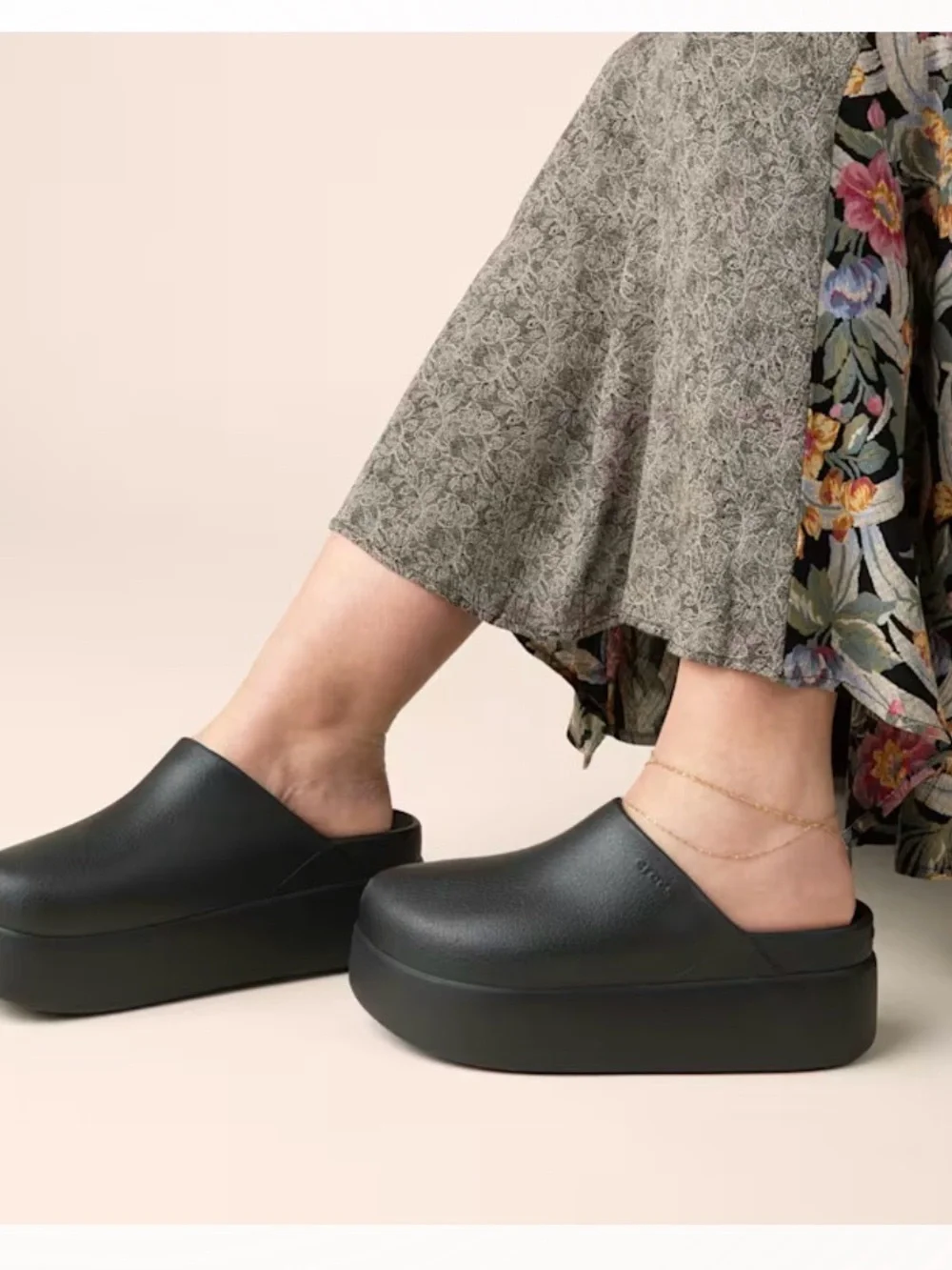 Dylan Platform Clog in Black - Picture 2 of 11